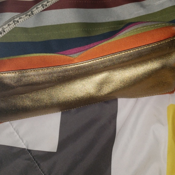 🎯Coach larger purse for sale only.Yes it is USED. - Picture 5 of 8